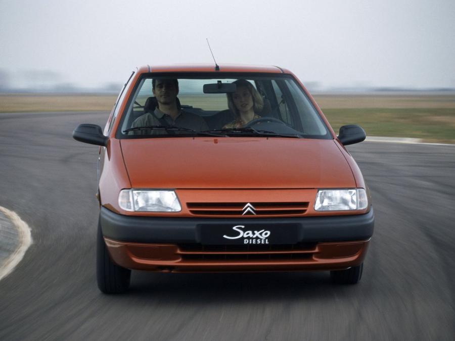  Citroen Saxo 3-Door 1996 года  (фото 4 из 12)